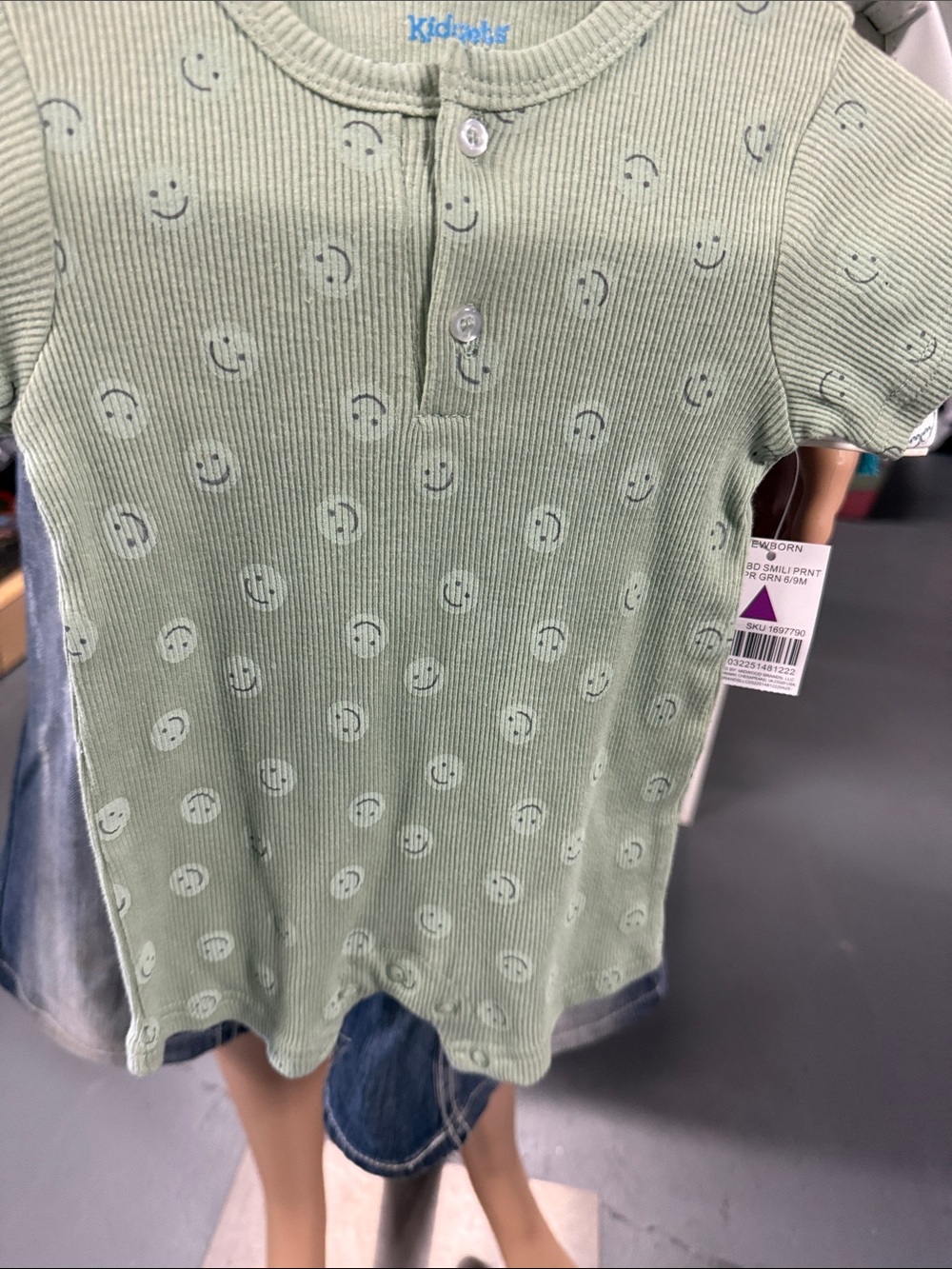 Craft Light Green Ribbed Smiley Henley Tee